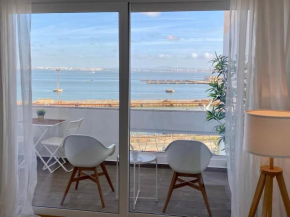 Lisbon South Bay modern apartment with river view